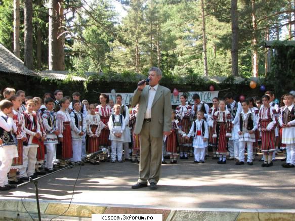 CANT şi JOC pe PLAI STRABUN - In curand va avea loc Sebarea folclorica dedicata - Evenimente