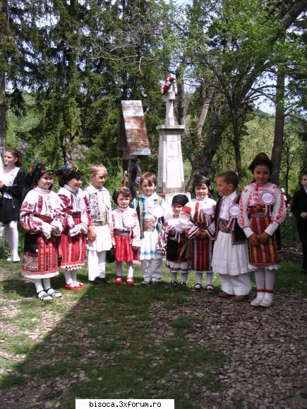 ce frumosi sunt si cei mici traiesc